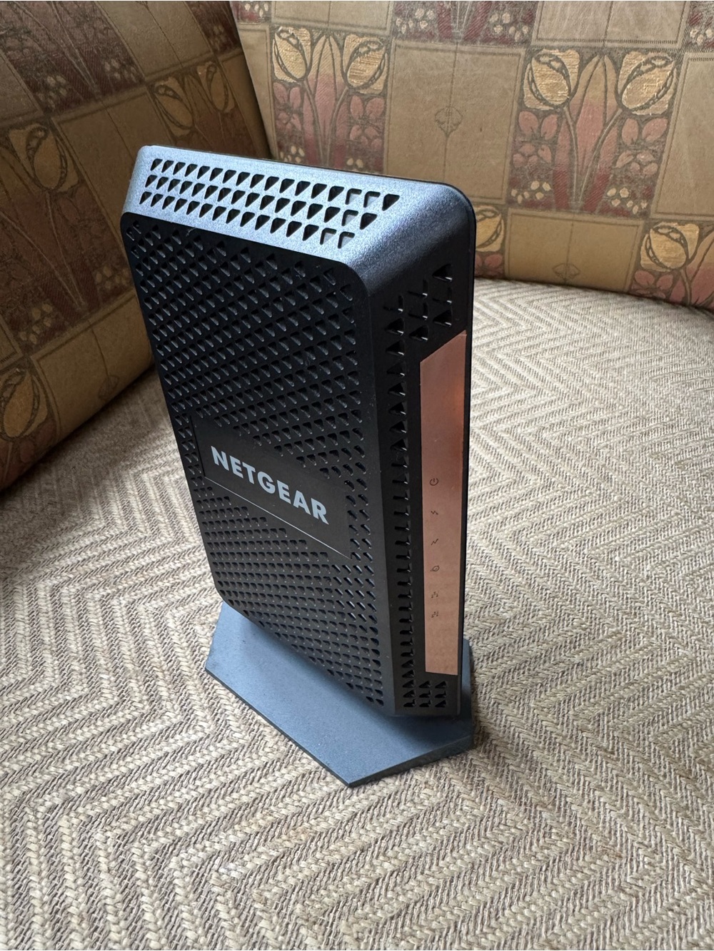 NETGEAR CM1100 Modem - Picture 2 of 3